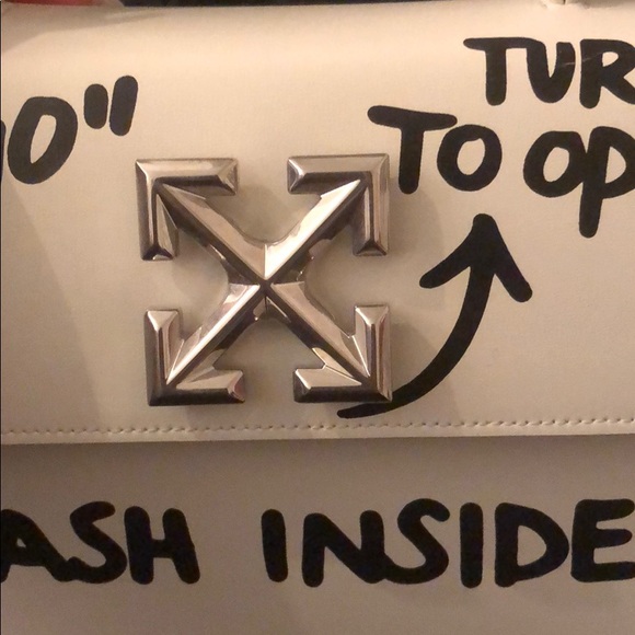 Flash sale ✨ Off-white handbag - Picture 2 of 6